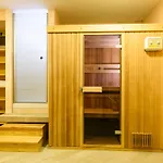 Lavandula With Heated Swimming Pool Apartman