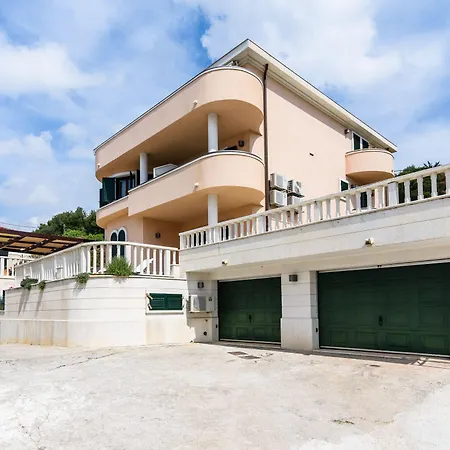 Lavandula With Heated Swimming Pool Trogir