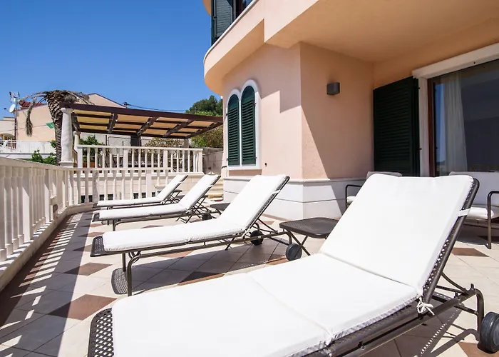 Lavandula With Heated Swimming Pool Διαμέρισμα *