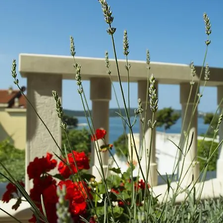 Apartamento Lavandula With Heated Swimming Pool *