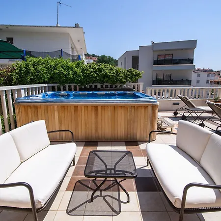 Villa Lavandula With Heated Swimming Pool Apartment Trogir