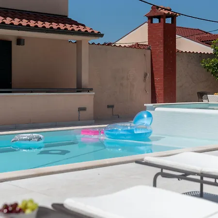 Lavandula With Heated Swimming Pool Apartamento *