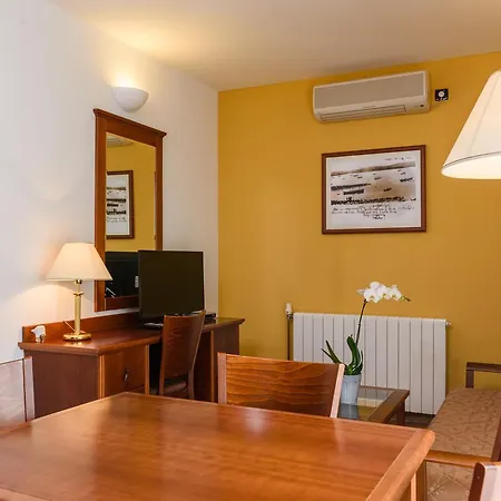 Lavandula With Heated Swimming Pool Trogir