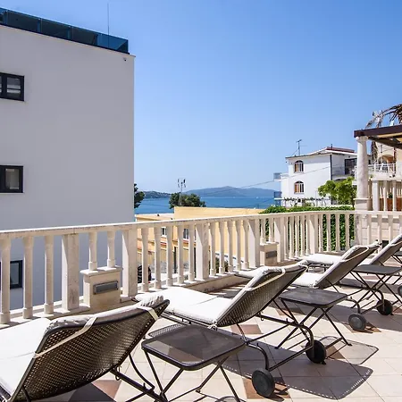 Lavandula With Heated Swimming Pool Trogir