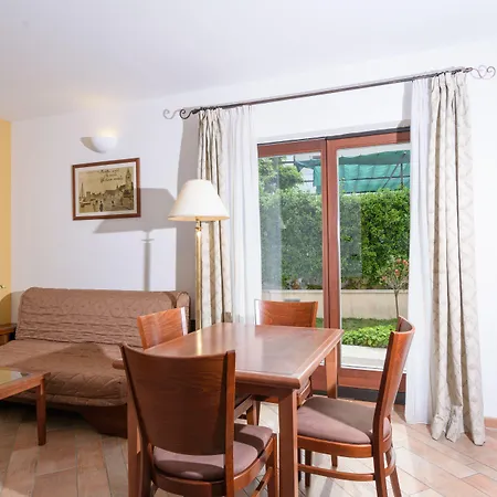 Villa Lavandula With Heated Swimming Pool