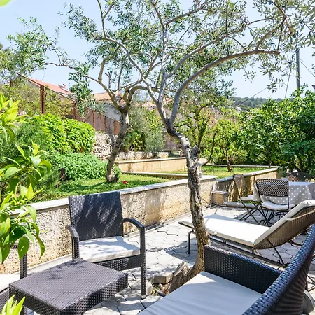 Villa Lavandula With Heated Swimming Pool