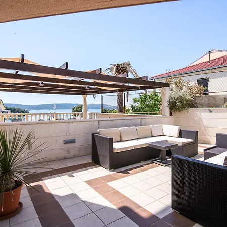 Villa Lavandula With Heated Swimming Pool Apartment *