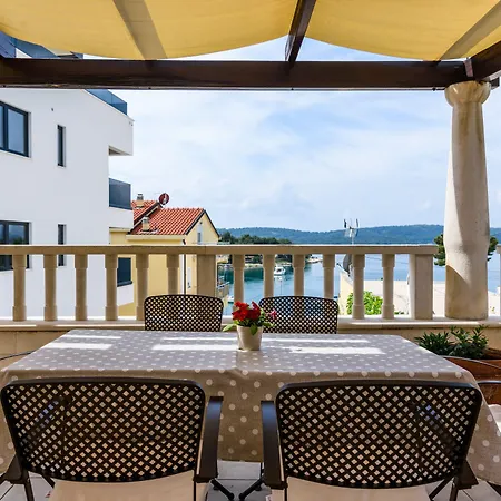 Villa Lavandula With Heated Swimming Pool Apartment