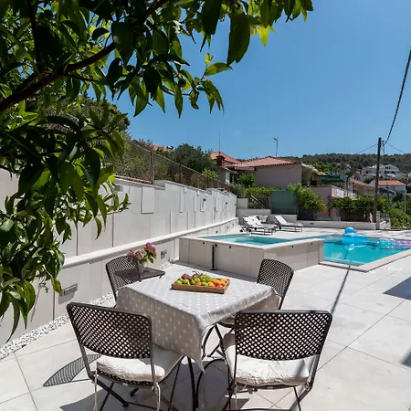 Villa Lavandula With Heated Swimming Pool Trogir